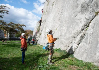 Initiation escalade à Rochepleine à Saint Egrève - Photo © Léa Moreau